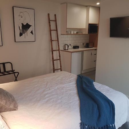 Modern, Private And Close To Town. Albury Bagian luar foto